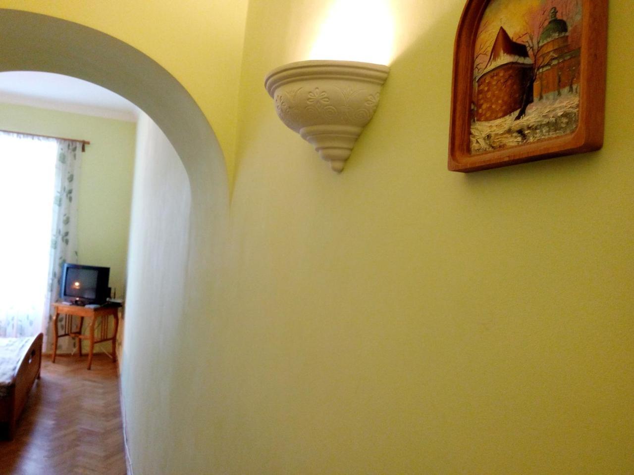 Flat On Sheptytskykh Διαμέρισμα Λβιβ Εξωτερικό φωτογραφία